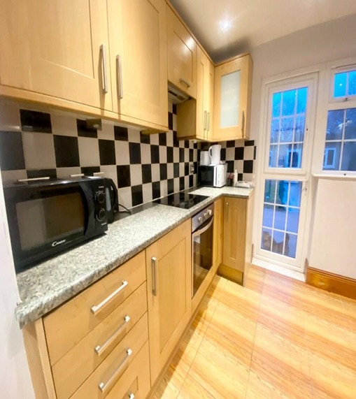 WhatsApp Image 2025-12-03 at 14.02.23 (2)