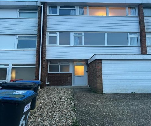 WhatsApp Image 2025-12-03 at 14.02.44